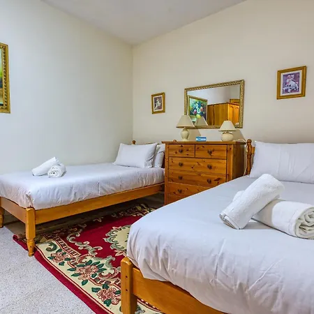 アパート Cosy And Spacious 3br In Bugibba's Heart By 360 Estates