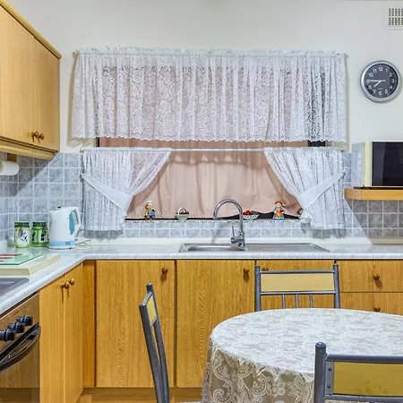 Cosy And Spacious 3br In Bugibba's Heart By 360 Estates